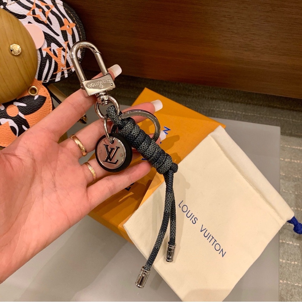 Louis Vuitton Black and Silver Key Holder